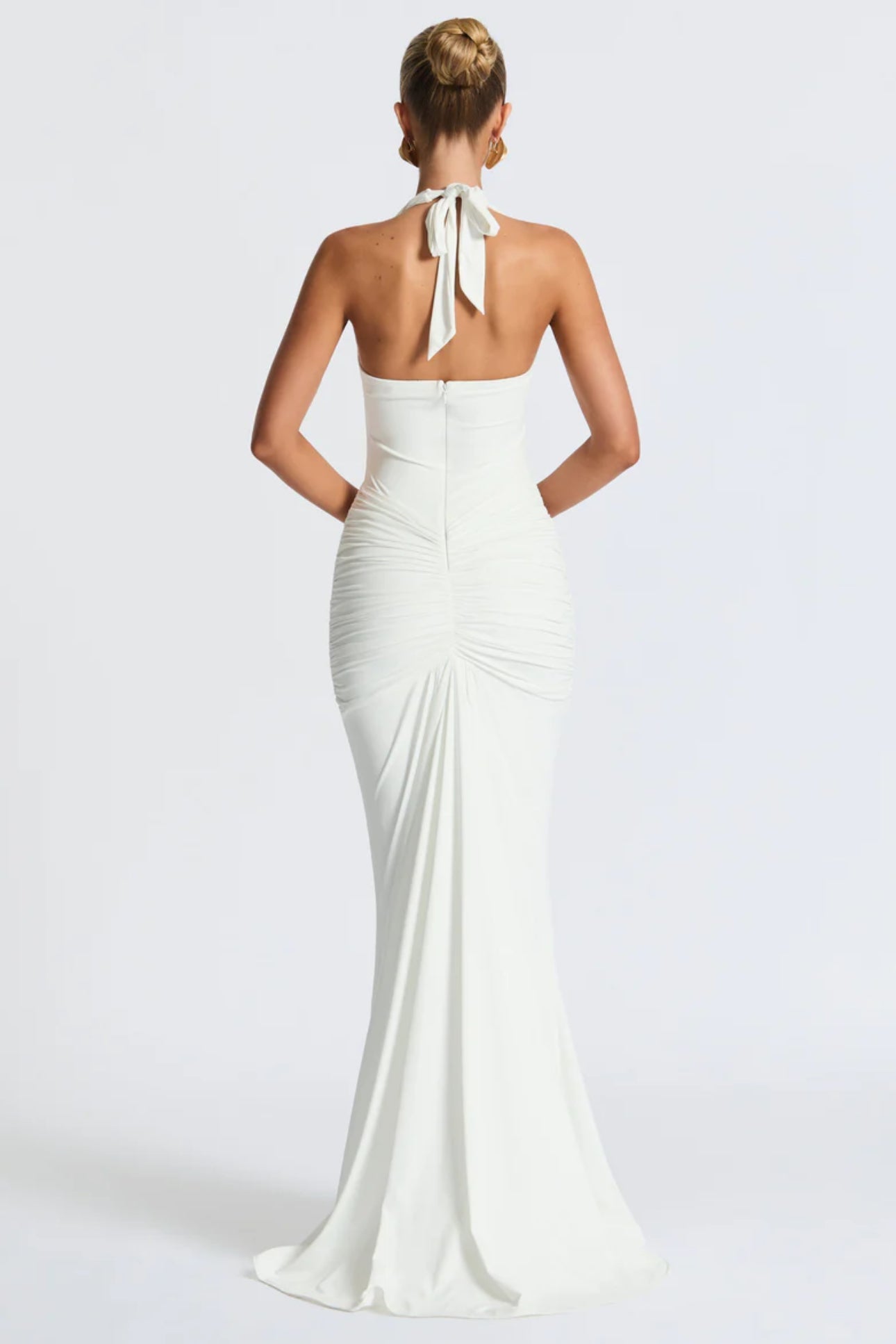Tatiana™ Dress | Elegance flowing with neckline halter