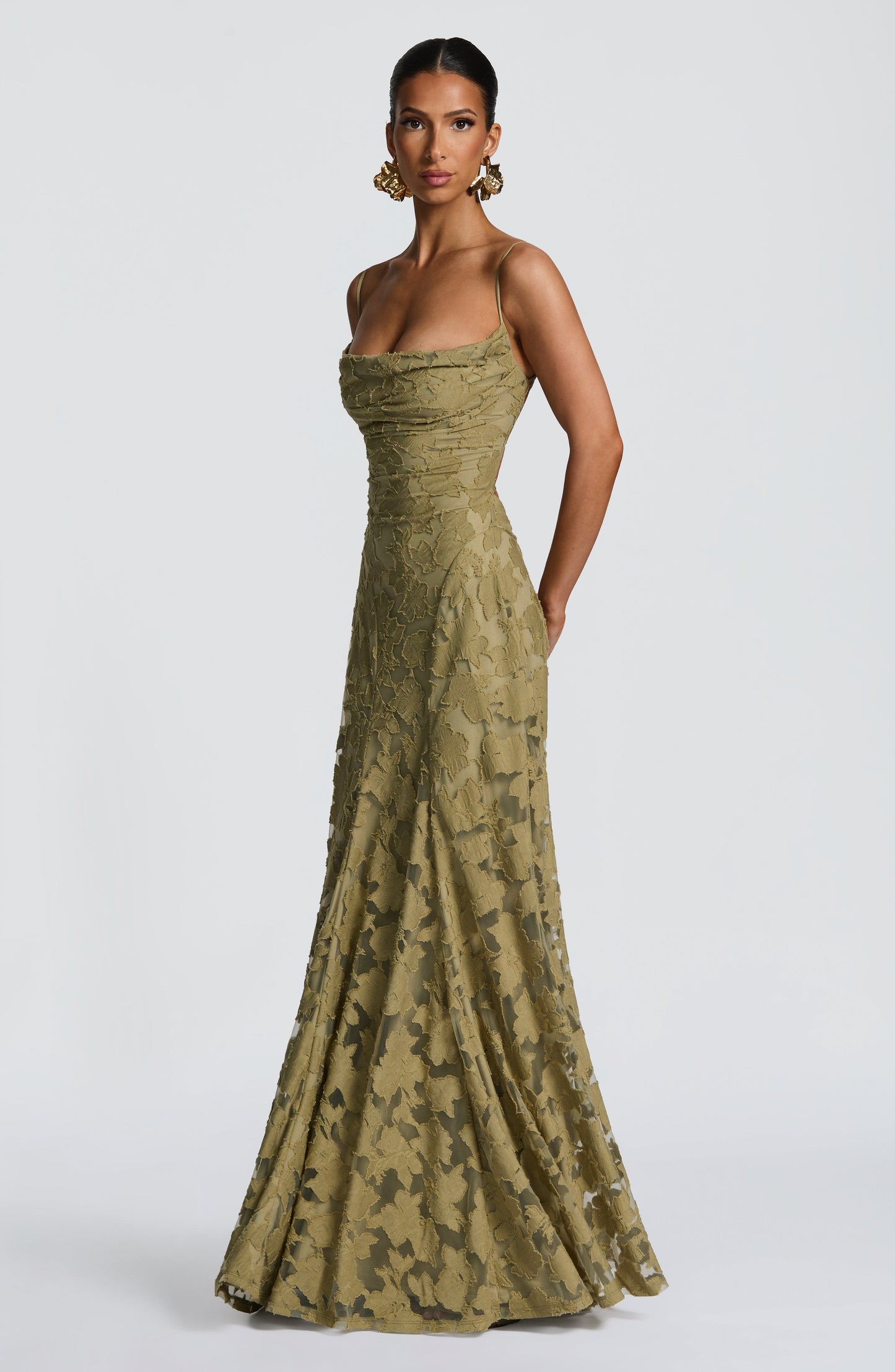 Manuela™ Dress | Elegance flowing with finish sophisticated