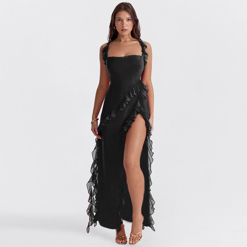 Cia | Dress with ruffles and charm
