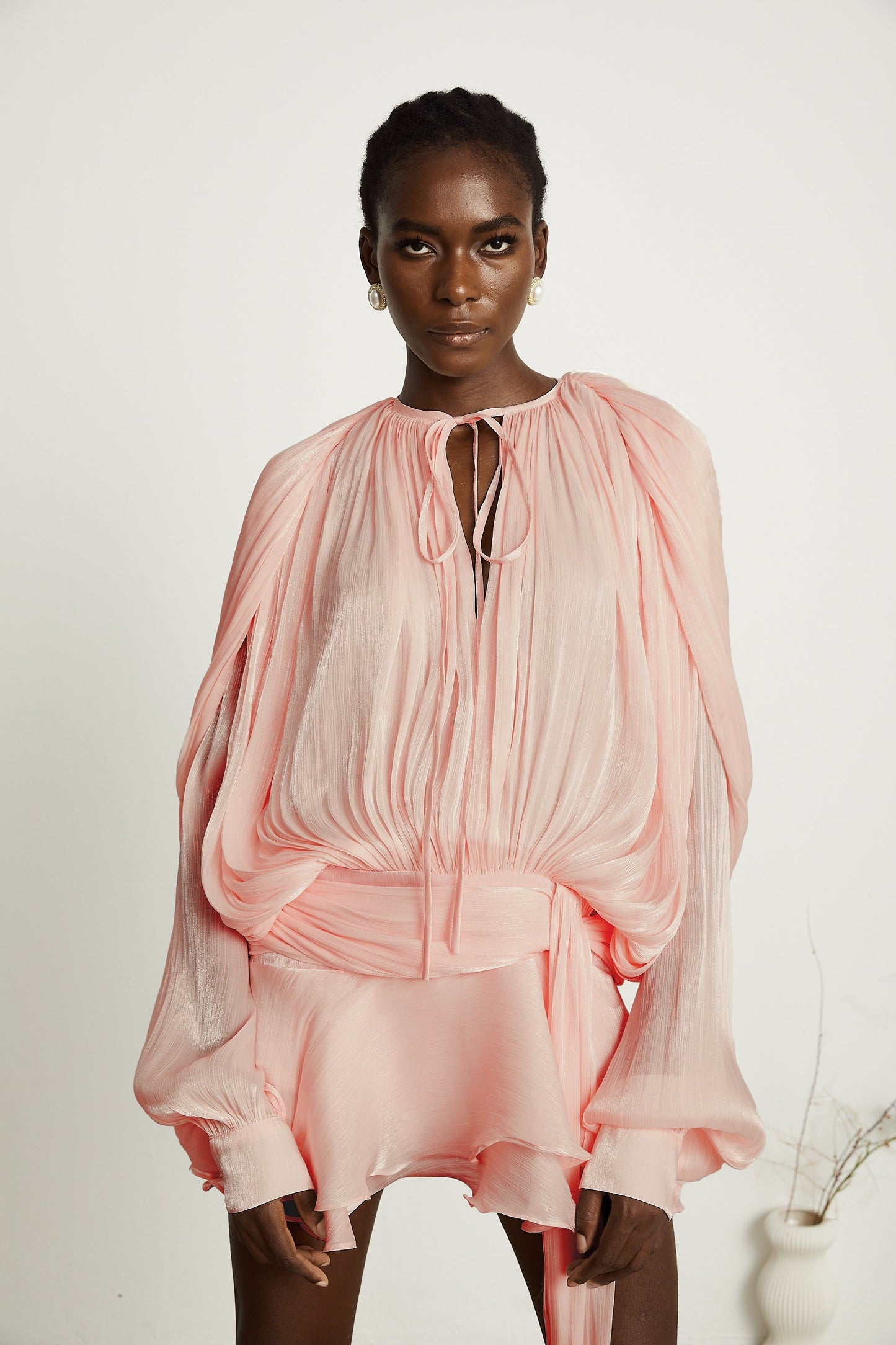 Eugénie | Sophistication ethereal with movement impecable