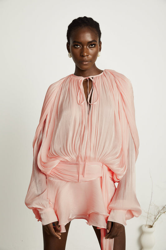Eugénie | Sophistication ethereal with movement impecable