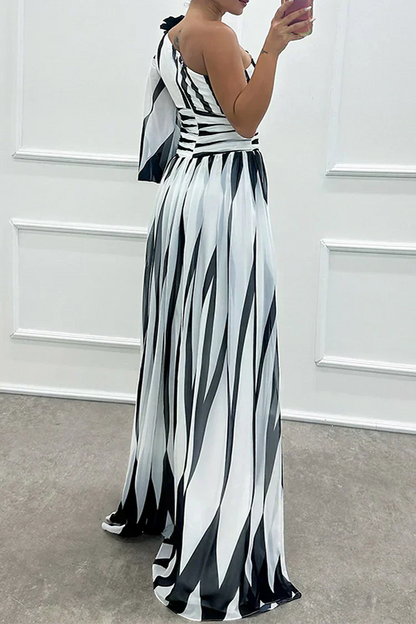 Shiloh - Dress Maxi Elegant to Stripes with A Shoulder