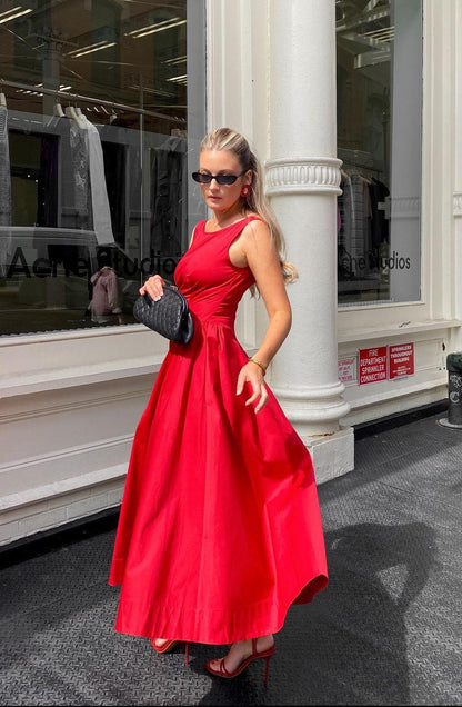 Loreto™ Dress | Elegance eterna in red