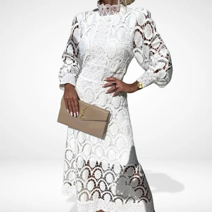 Via | Dress long with lace elegant