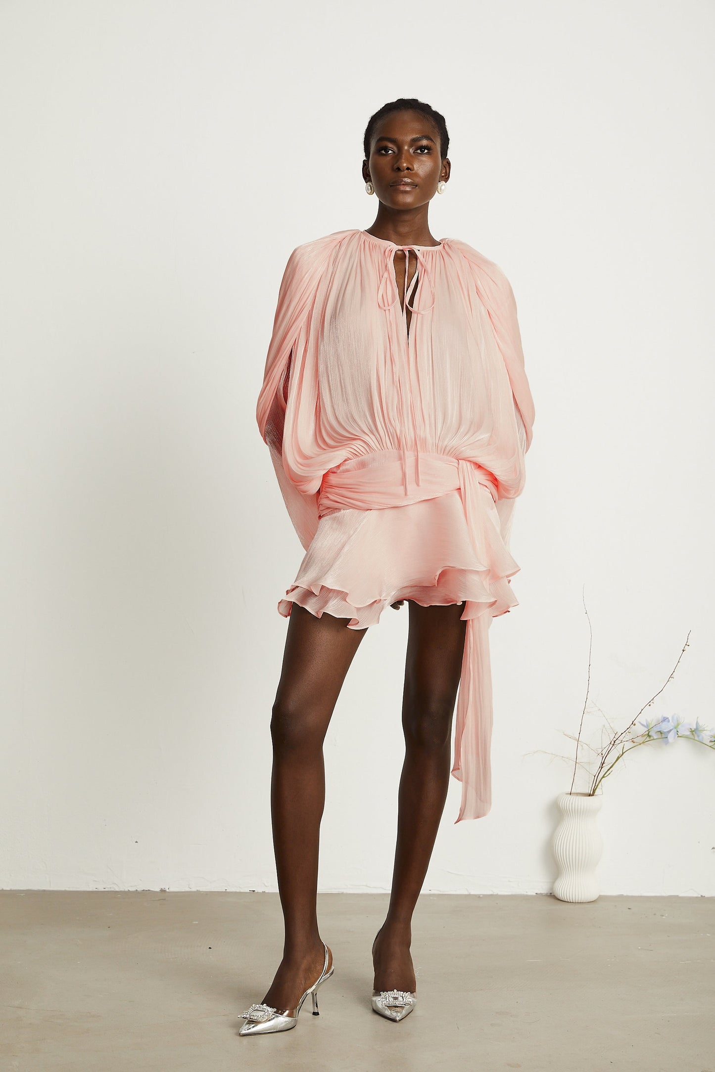 Eugénie | Sophistication ethereal with movement impecable