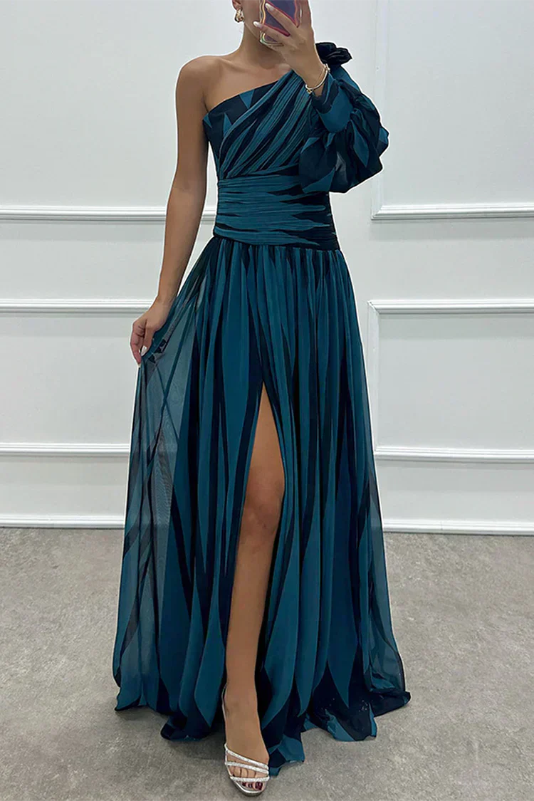 Shiloh - Dress Maxi Elegant to Stripes with A Shoulder