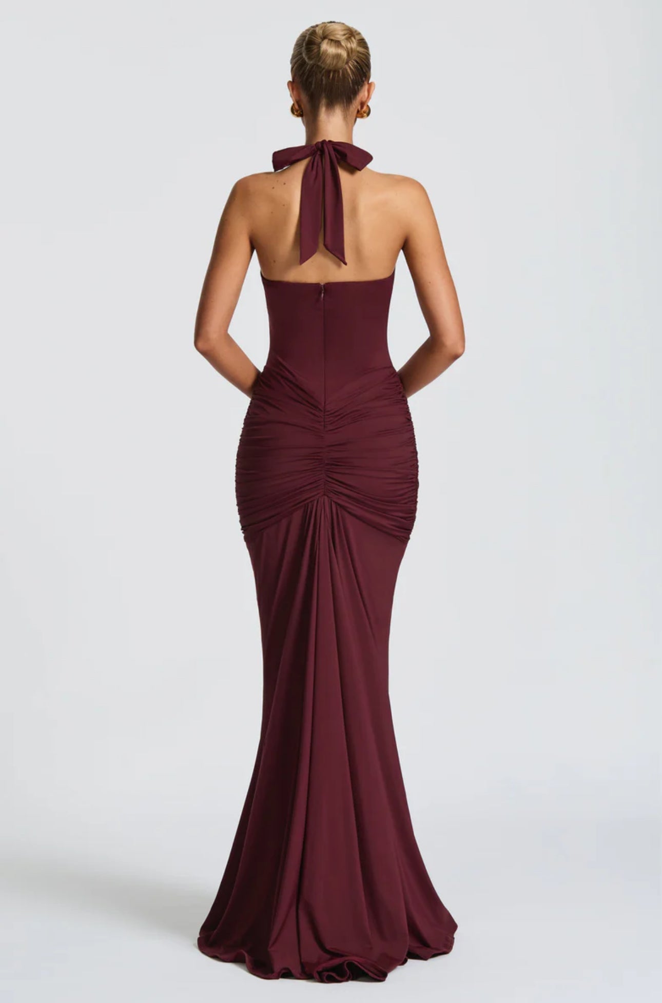 Tatiana™ Dress | Elegance flowing with neckline halter
