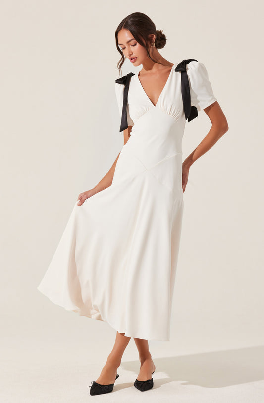 Celia™ Dress | Elegance classic with a modern touch