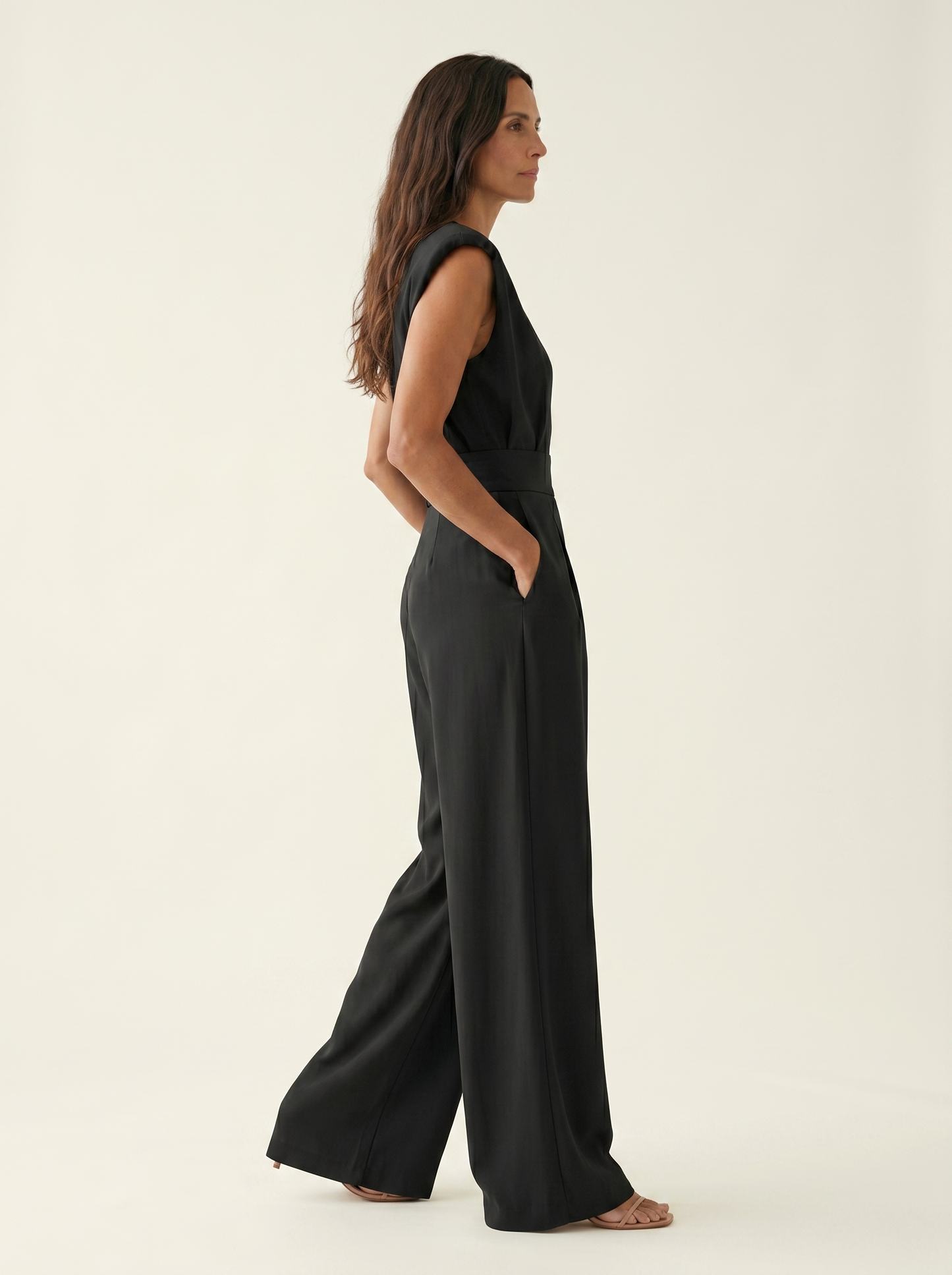 Valeria™ | Set with Belt Minimalist that Defines Your Style