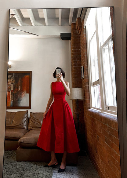 Loreto™ Dress | Elegance eterna in red