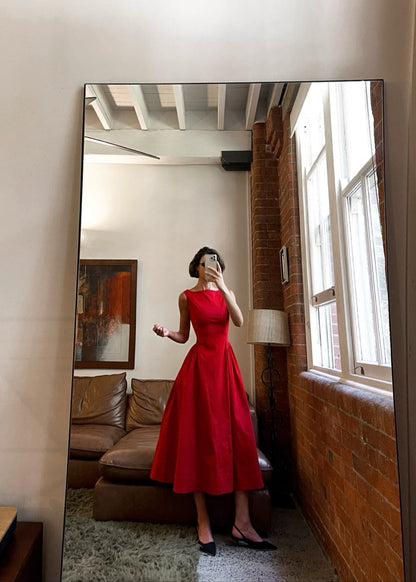 Loreto™ Dress | Elegance eterna in red