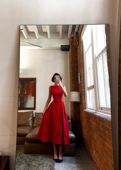 Loreto™ Dress | Elegance eterna in red