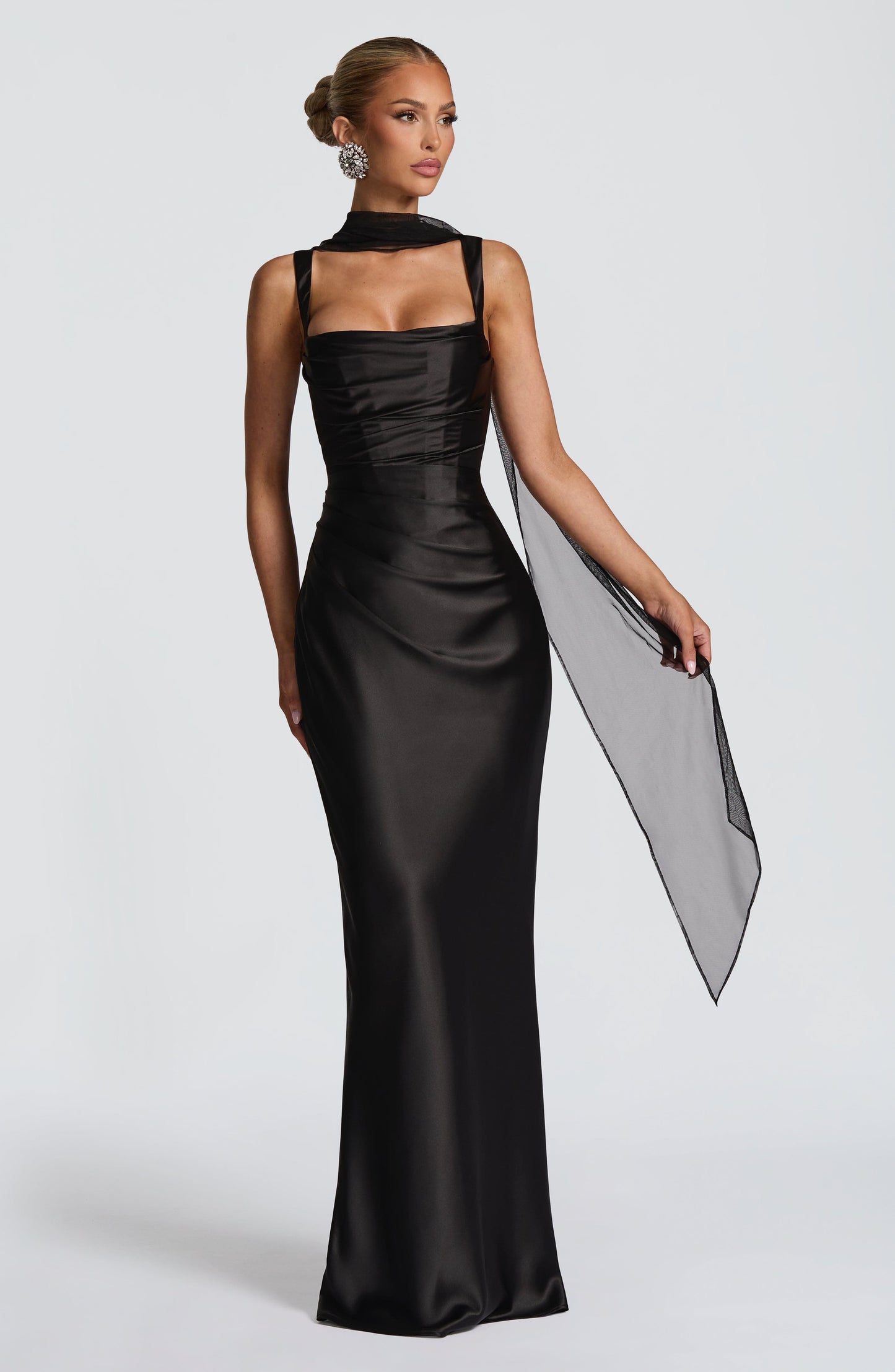 Silvia ™ Dress | Elegance satin with structure refined
