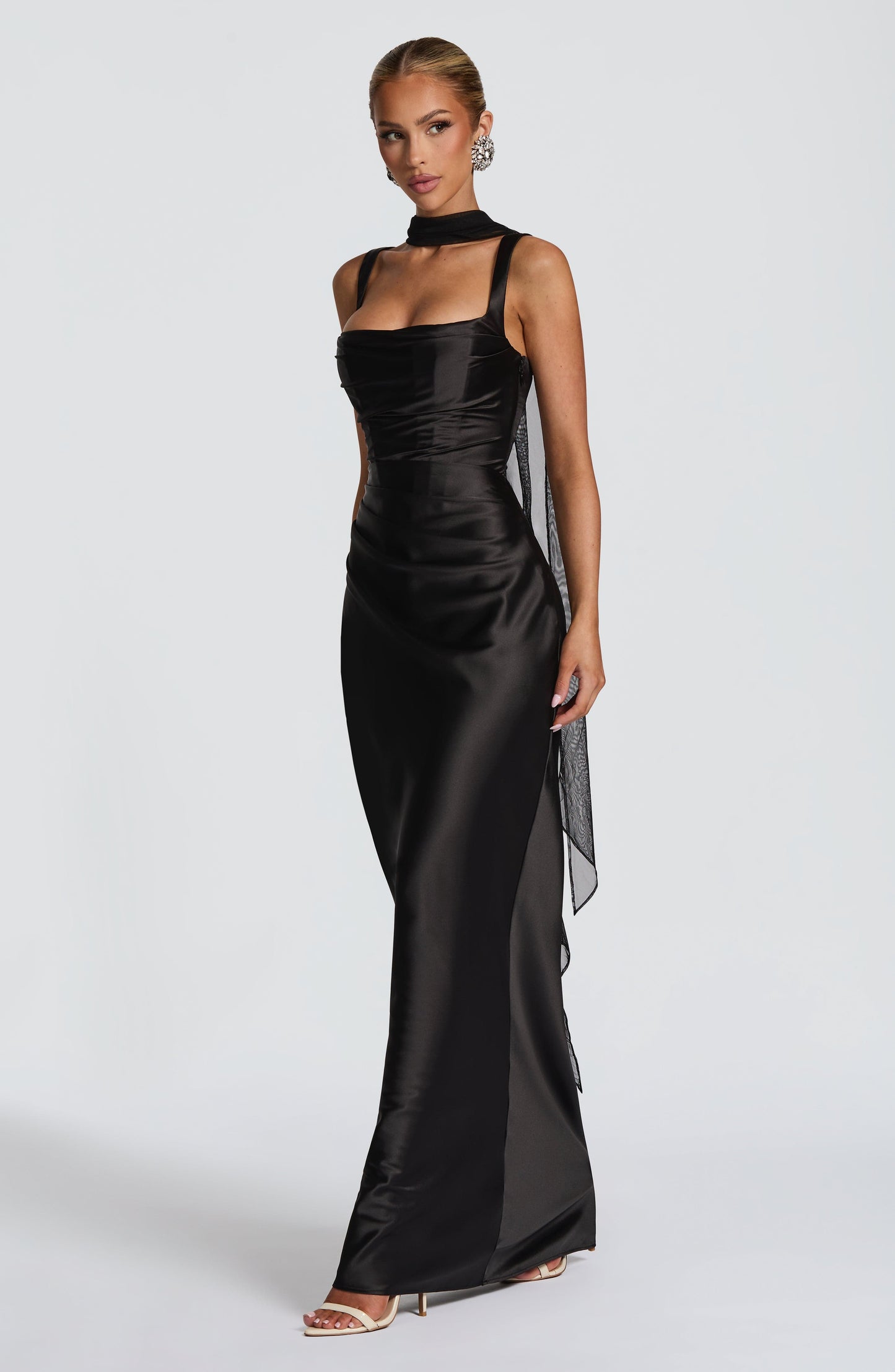 Silvia ™ Dress | Elegance satin with structure refined