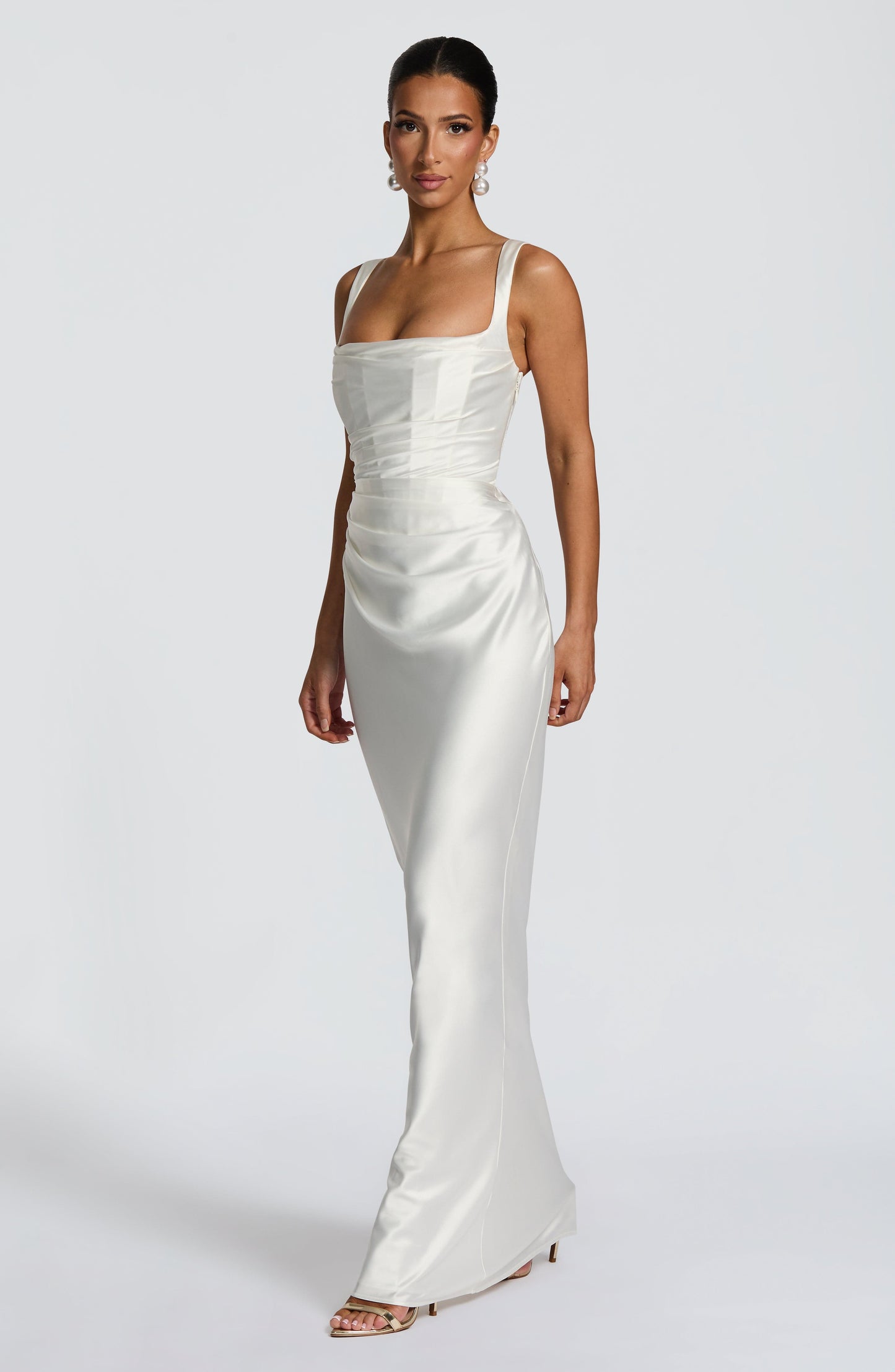 Silvia ™ Dress | Elegance satin with structure refined