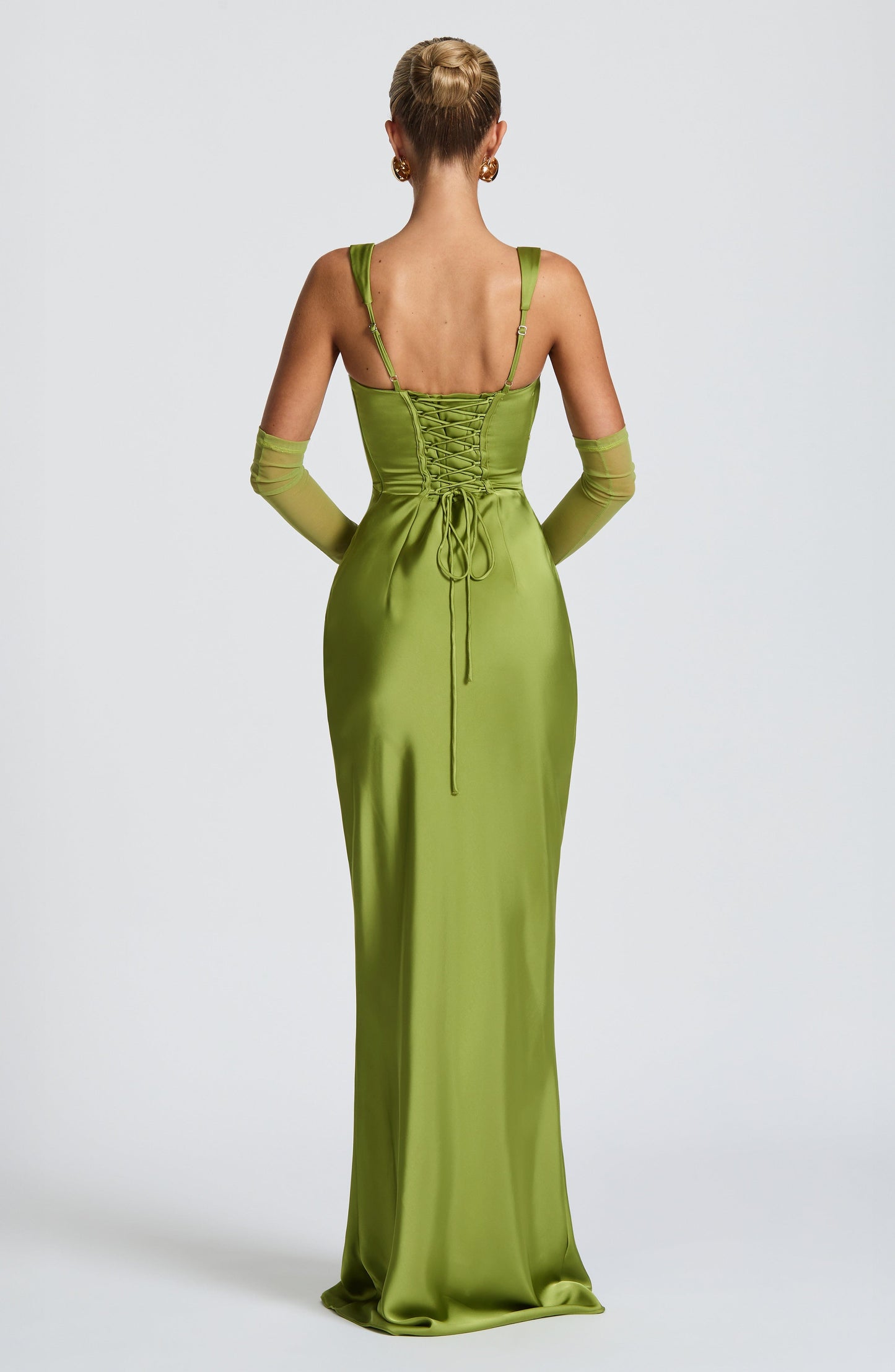 Silvia ™ Dress | Elegance satin with structure refined