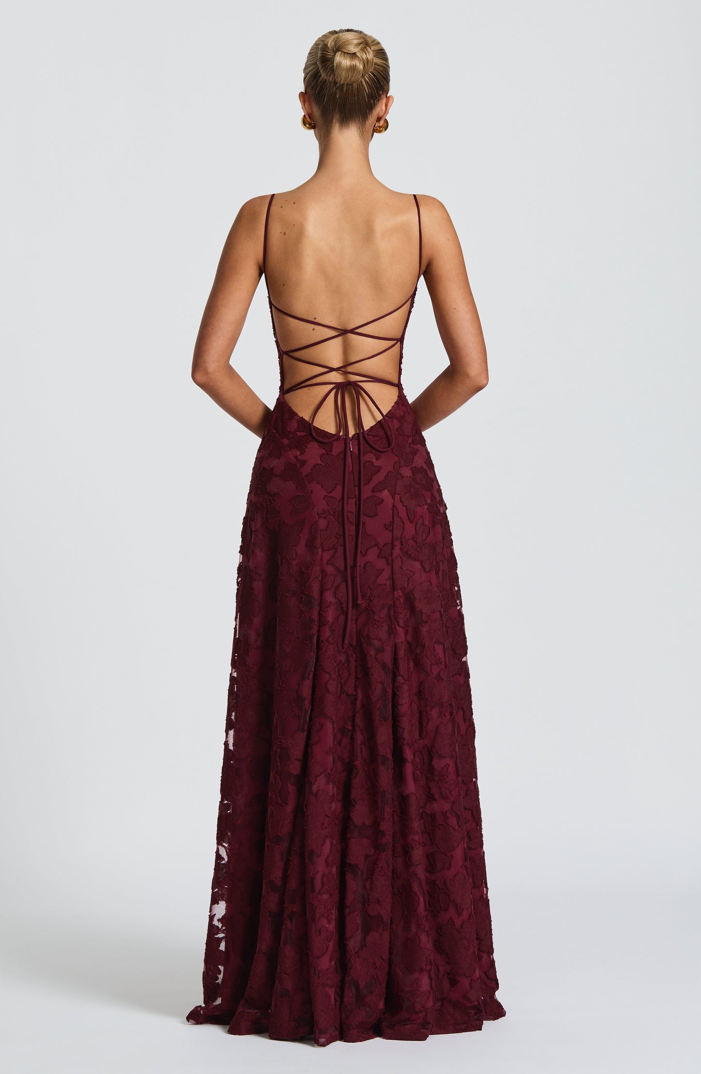 Manuela™ Dress | Elegance flowing with finish sophisticated