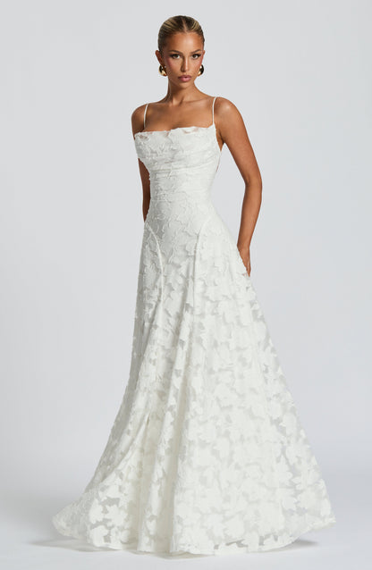 Manuela™ Dress | Elegance flowing with finish sophisticated