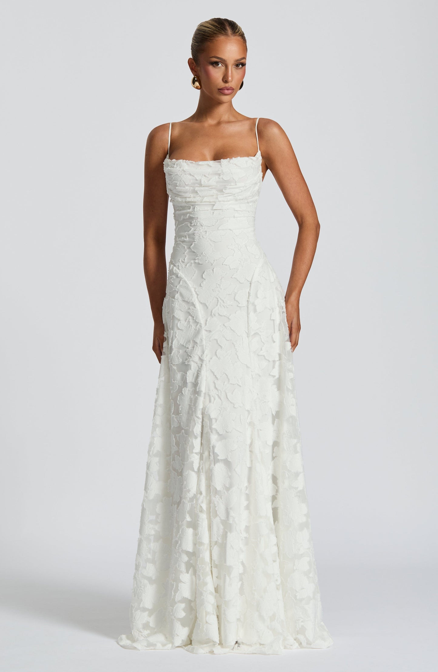 Manuela™ Dress | Elegance flowing with finish sophisticated