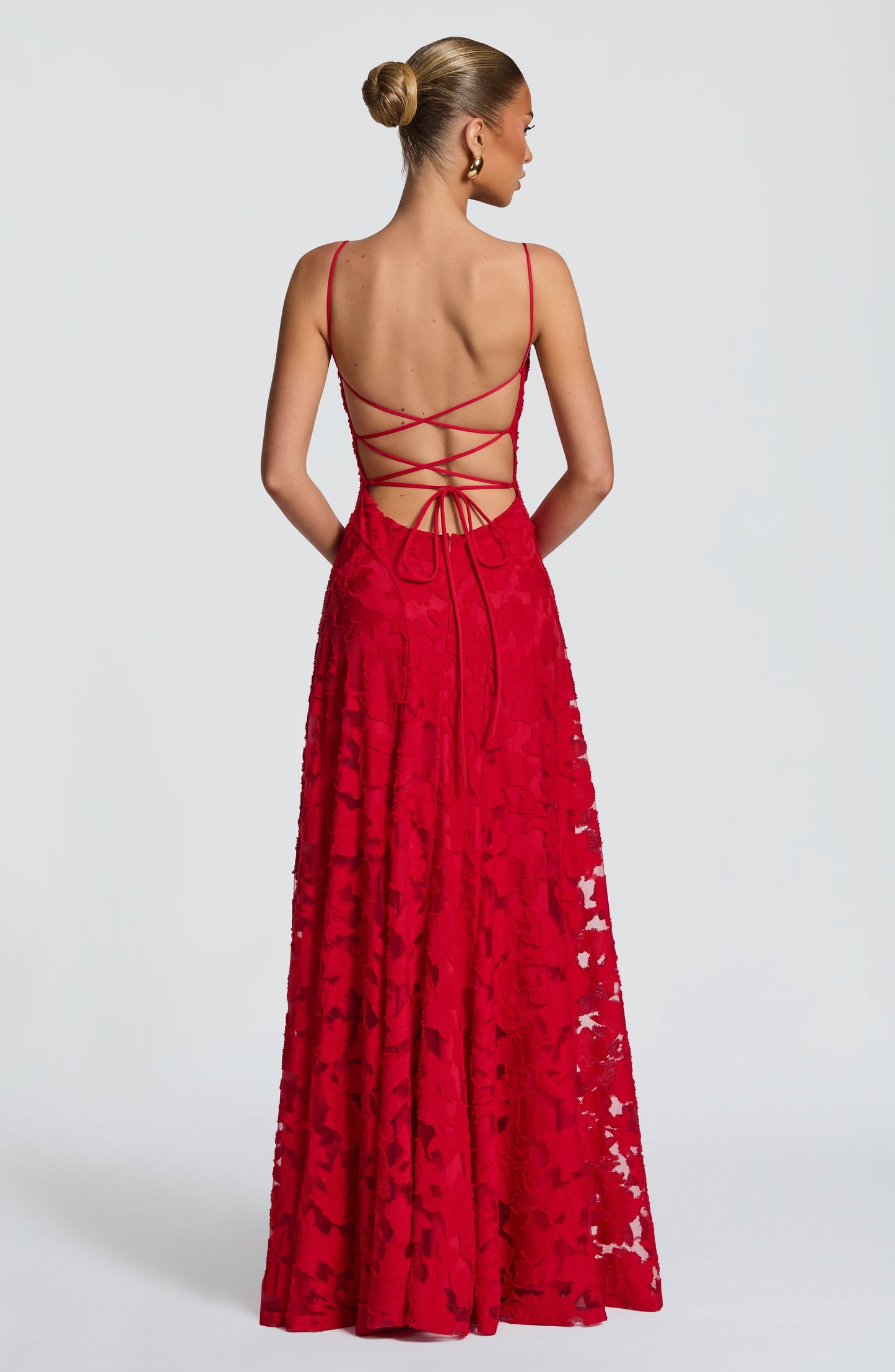 Manuela™ Dress | Elegance flowing with finish sophisticated