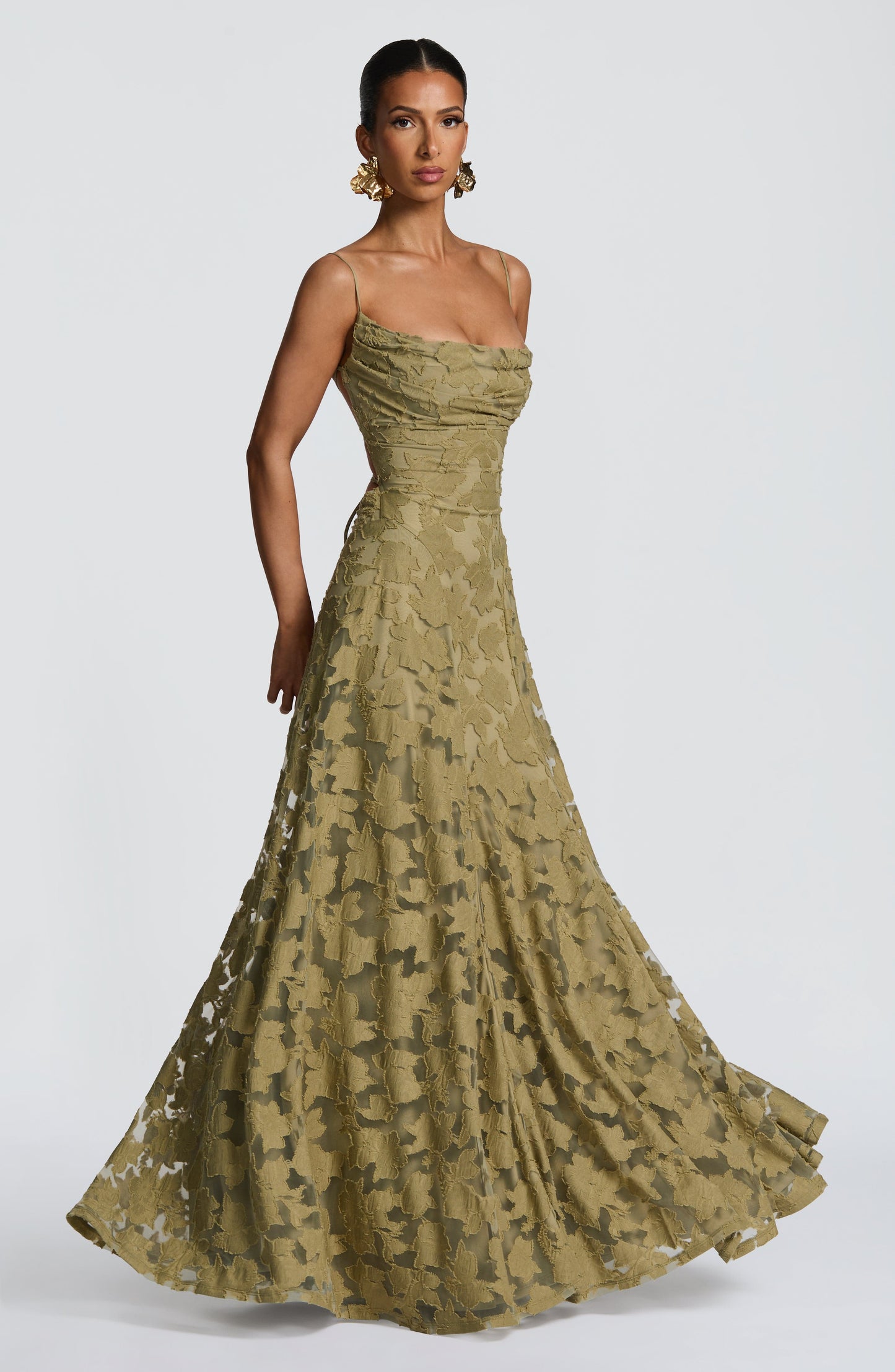 Manuela™ Dress | Elegance flowing with finish sophisticated