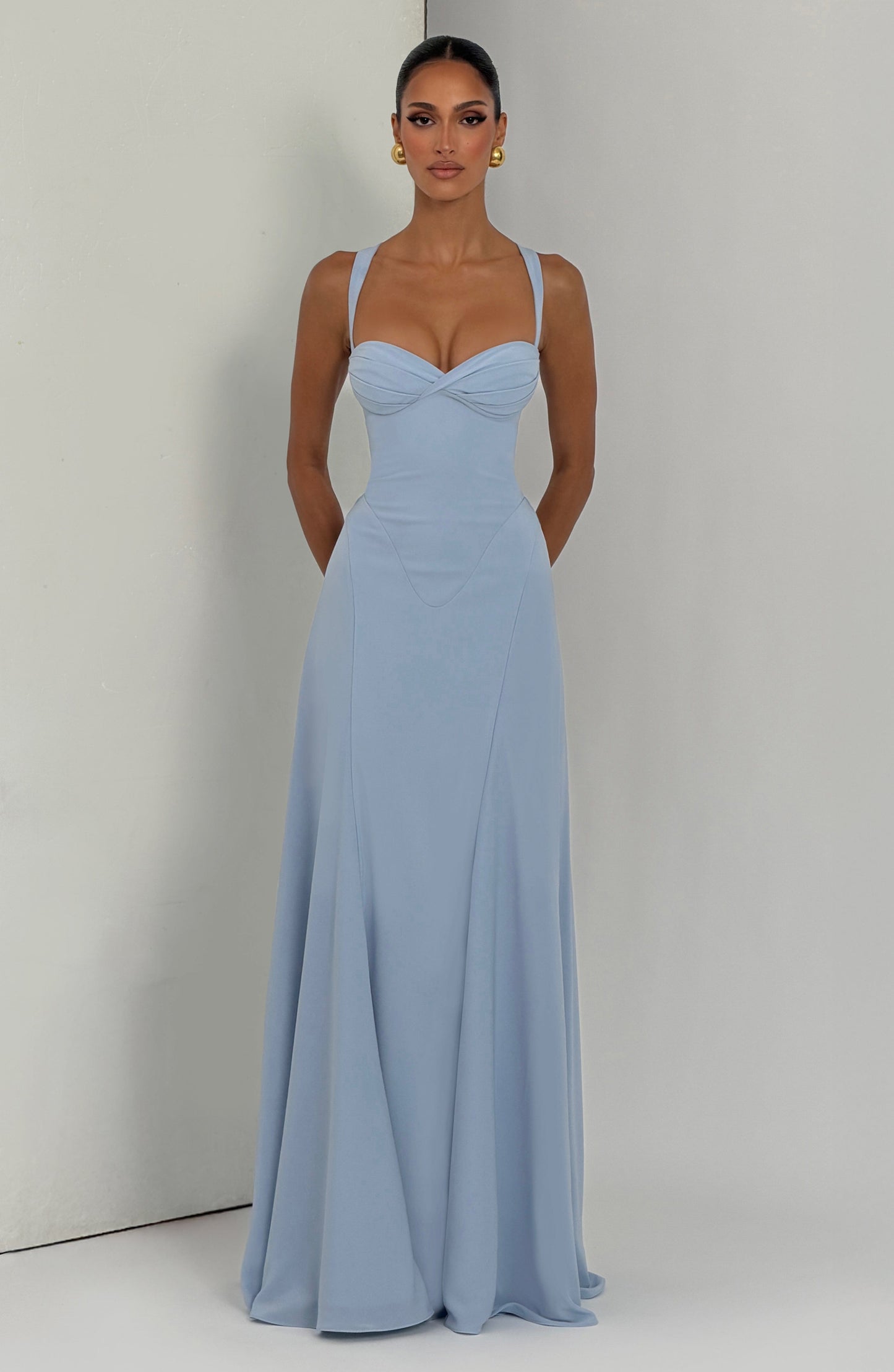 Leire™ Dress | Elegance flowing with neckline sweetheart