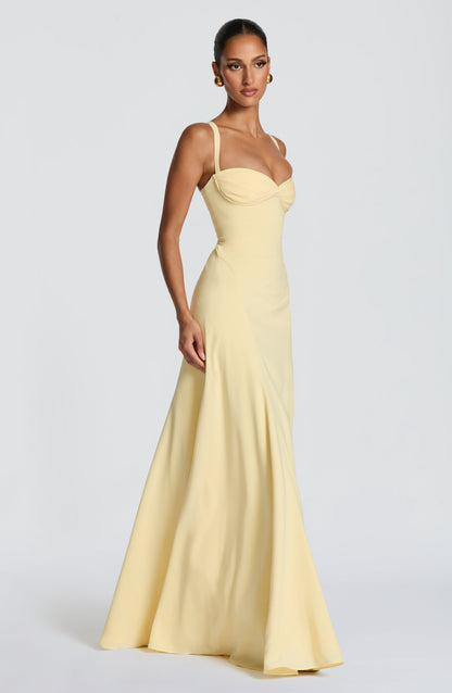 Leire™ Dress | Elegance flowing with neckline sweetheart