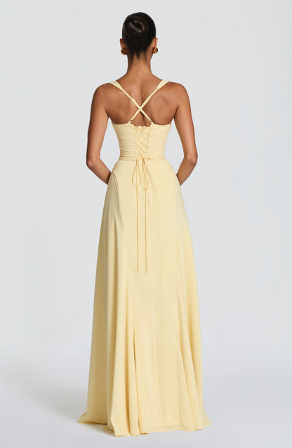 Leire™ Dress | Elegance flowing with neckline sweetheart